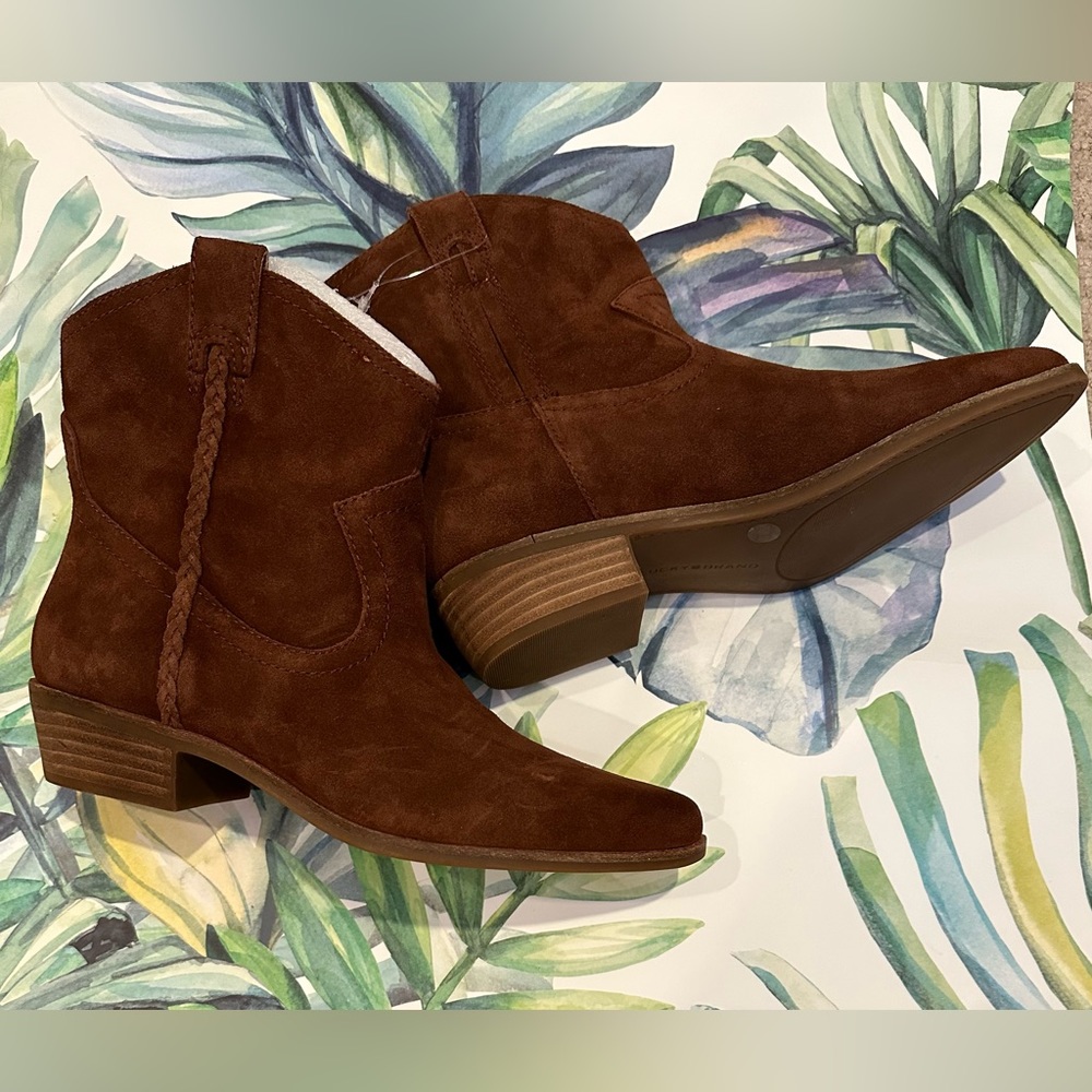 Haydra Western Bootie - Dark Brown Suede NWOT - Picture 2 of 5